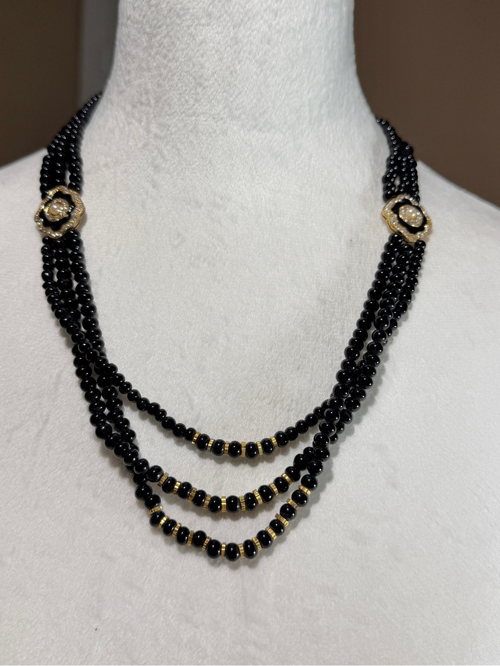VINTAGE Retro Triple Strand Black Beaded Necklace Rhinestone Gold Flower